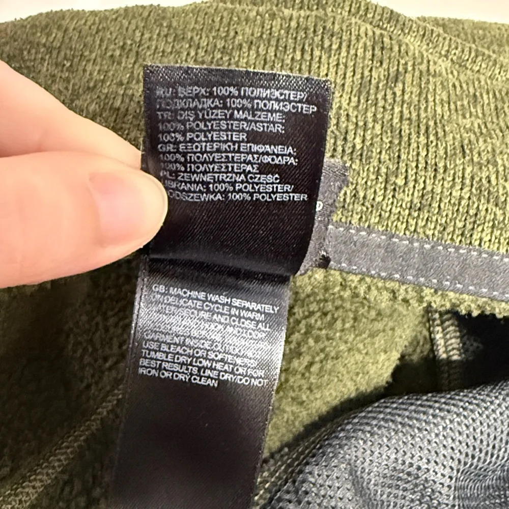 Men’s The North Face Olive Green Quarter-Zip Up Fleece Sweater. Size Large
